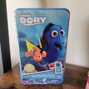 Dory Dominoes